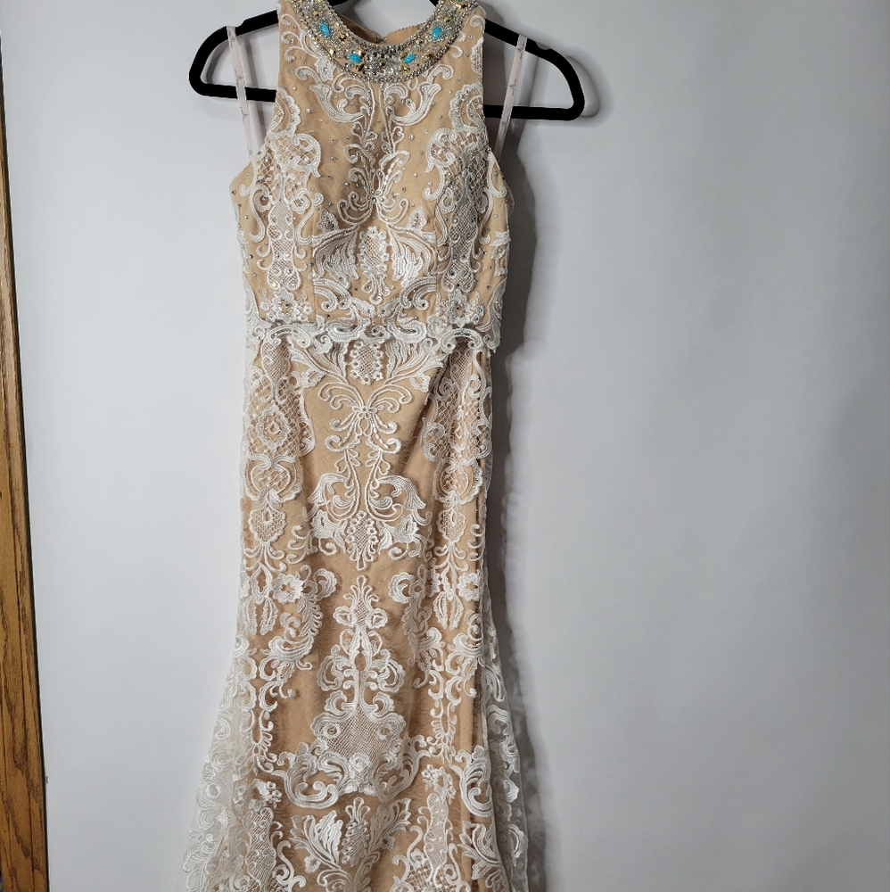 Zoey Grey Lace Sequin Beaded Wedding Occasion Two Piece Size 4